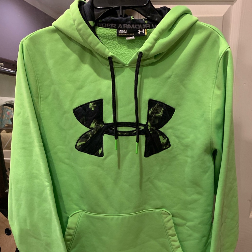 Men’s Under Armor hoodie